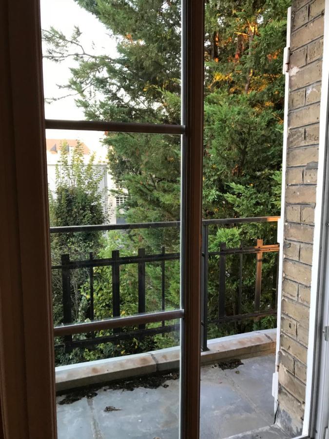 Un Jardin Dans La Ville Bed and Breakfast Châlons-en-Champagne Εξωτερικό φωτογραφία