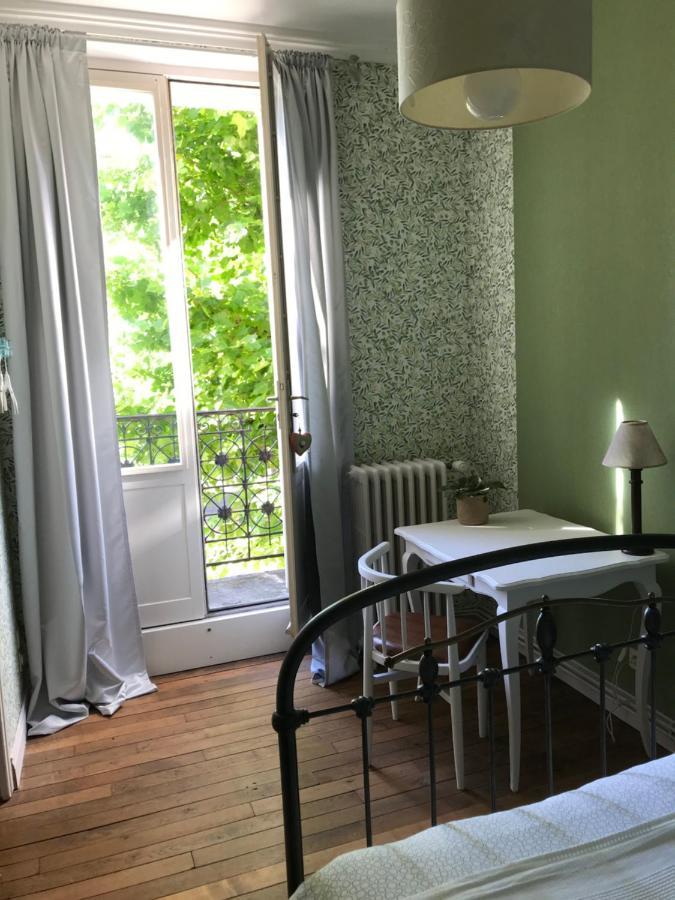 Un Jardin Dans La Ville Bed and Breakfast Châlons-en-Champagne Εξωτερικό φωτογραφία