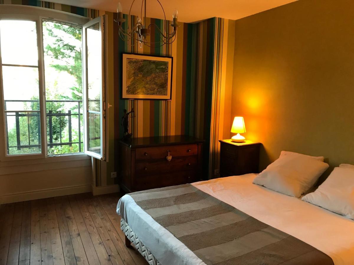 Un Jardin Dans La Ville Bed and Breakfast Châlons-en-Champagne Εξωτερικό φωτογραφία